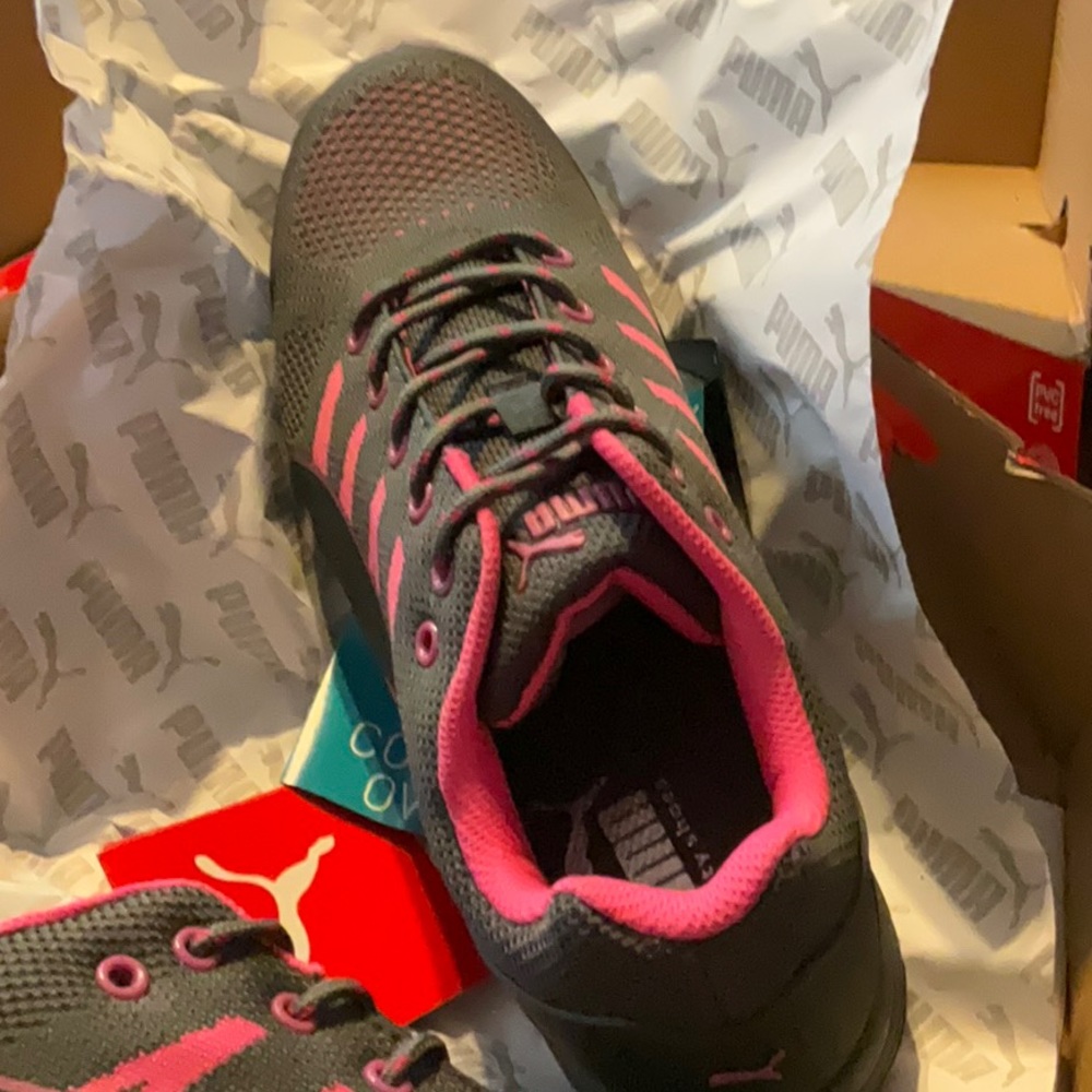 NWT Puma Women’s Safety Shoes - Picture 2 of 9